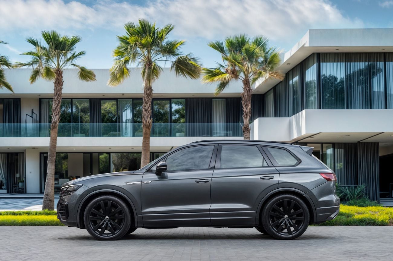 فولكس واجن طوارق R-Line Touareg R-Line | 2,448 P.M | 0% Downpayment | Agency Maintained