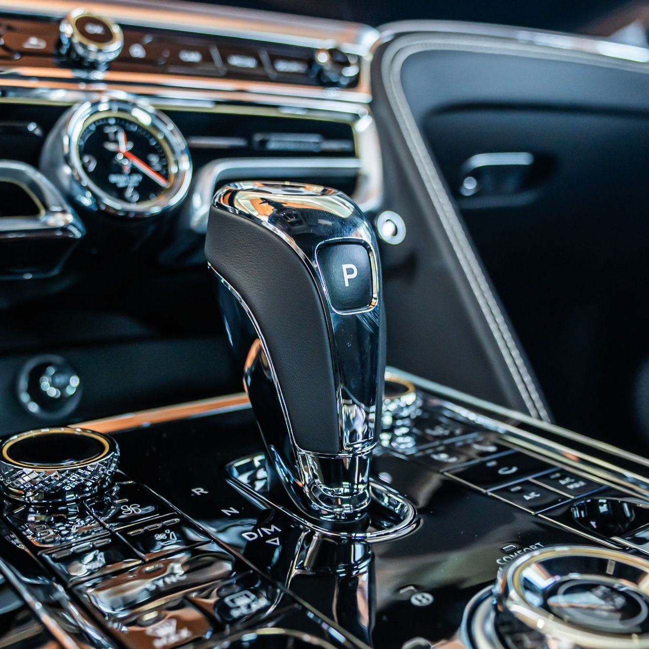 Bentley Flying Spur STANDARD HYBRID