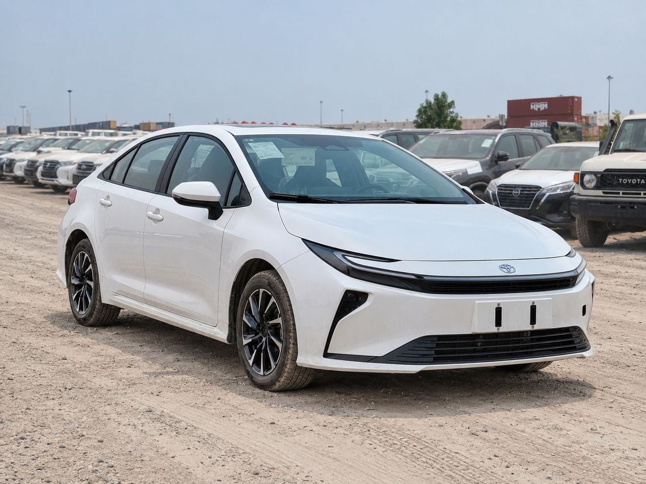 تويوتا كورولا Elite ECTB - 1. تويوتا كورولا إيليت – 1.8 لتر هجين أوتوماتيكي – أبيض