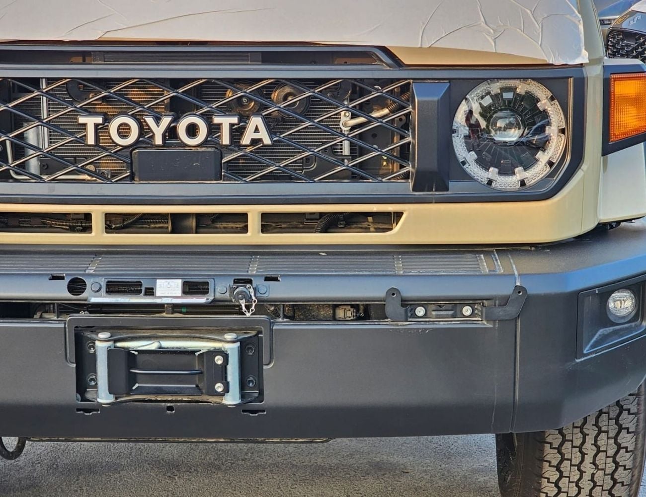 Toyota Land Cruiser 70 TOYOTA LANDCRUISER LC76 HARDTOP 5DOOR LX Z1 || 2.8L DIESEL V4 A/T 4WD | RADAR | WINCH ,SNORKEL | FUL