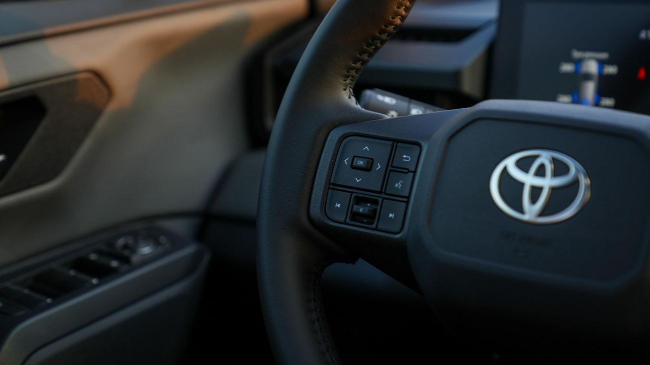 Toyota RAV4 ADVENTURE 2.5 L HYBRID 2026!! GCC SPECS