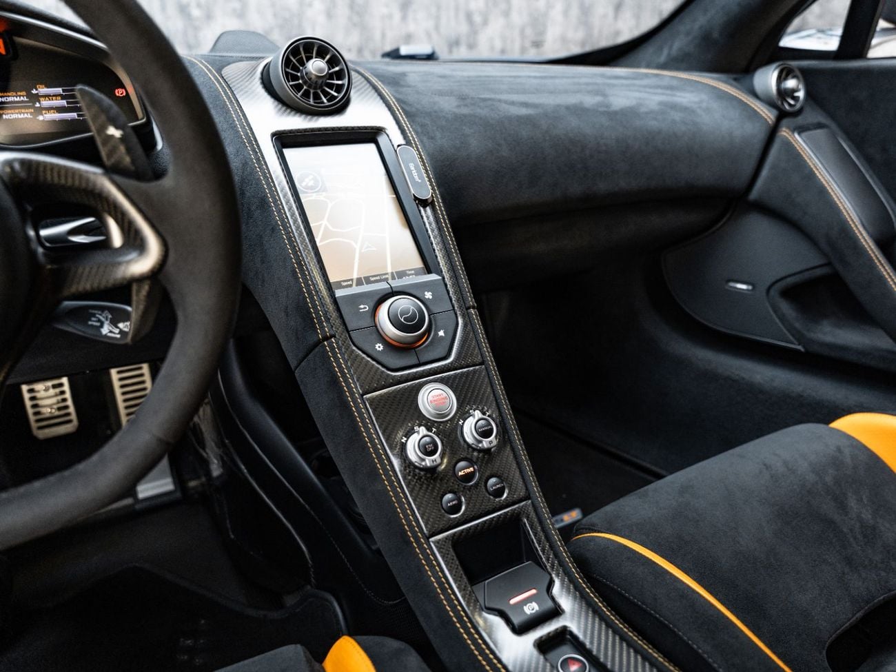 McLaren 675LT COUPE