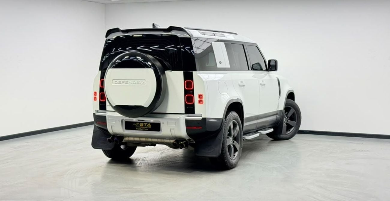 Land Rover Defender 110 HSE P400 2024 Land Rover Defender 110 HSE P400, 2028 LR Warranty, Full LR Service History, Fully Loaded, GCC