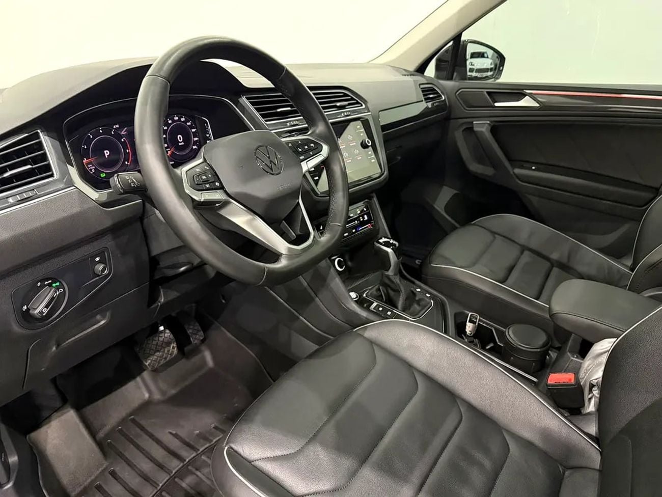 Volkswagen Tiguan LIFE PLUS GCC / Official Dealer Warranty and Service Package