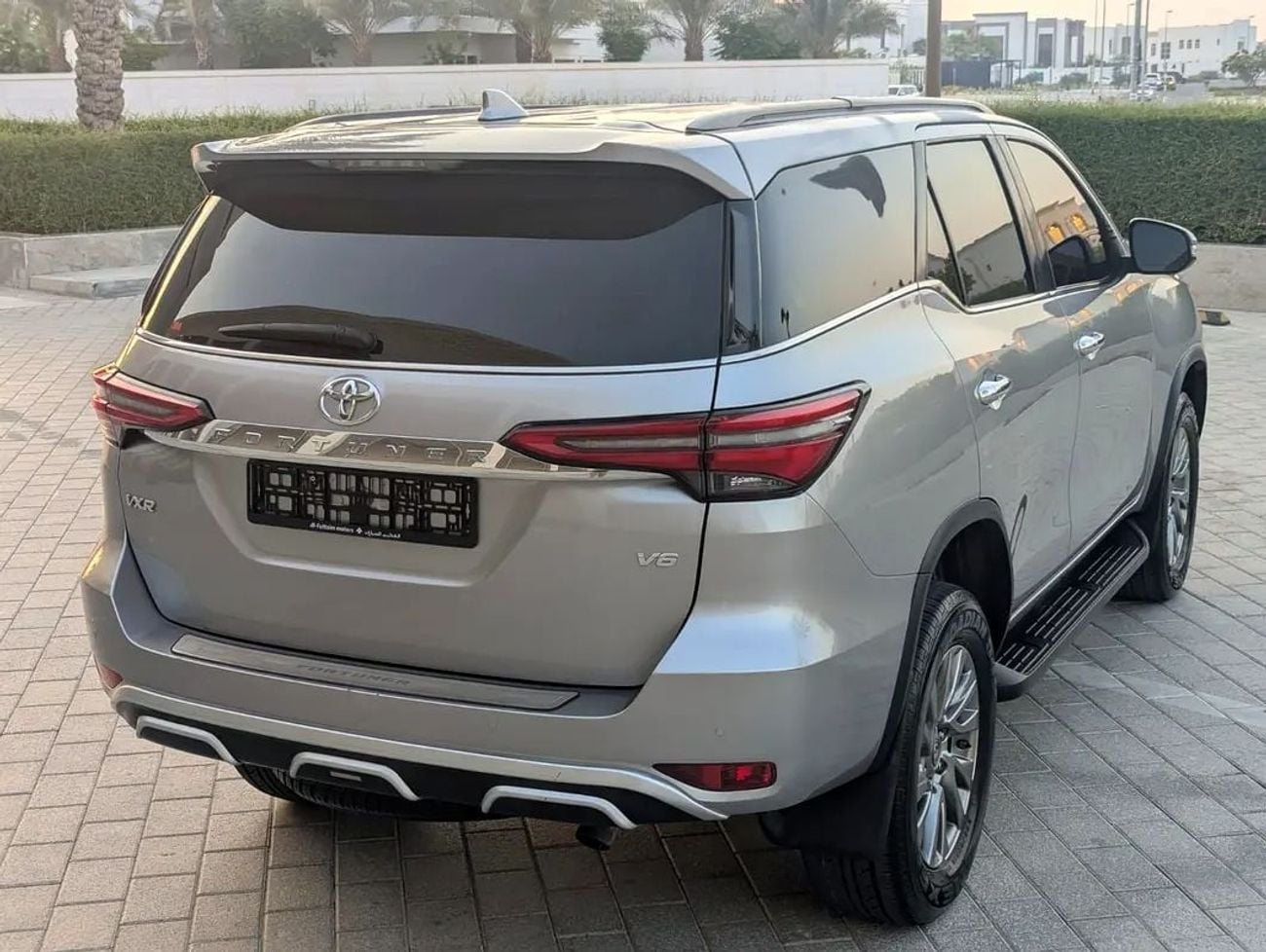 Toyota Fortuner VXR GCC specs interior and Exterior Excellent Condition V6 4.0L