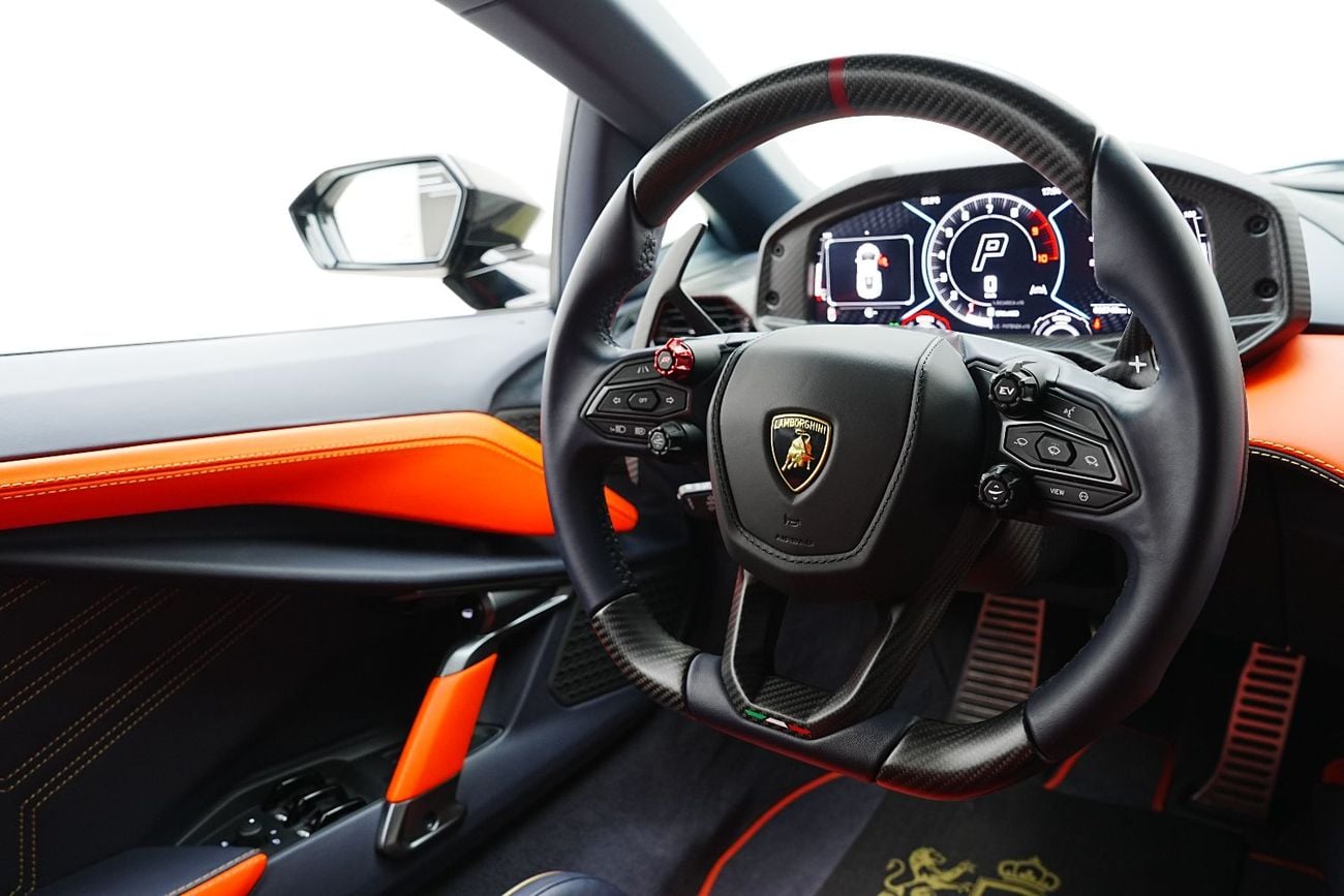 Lamborghini Revuelto STANDARD VERDE GEA, Sonus Faber Audio, Full Carbon Pack, Dealer Warr + Serv!!