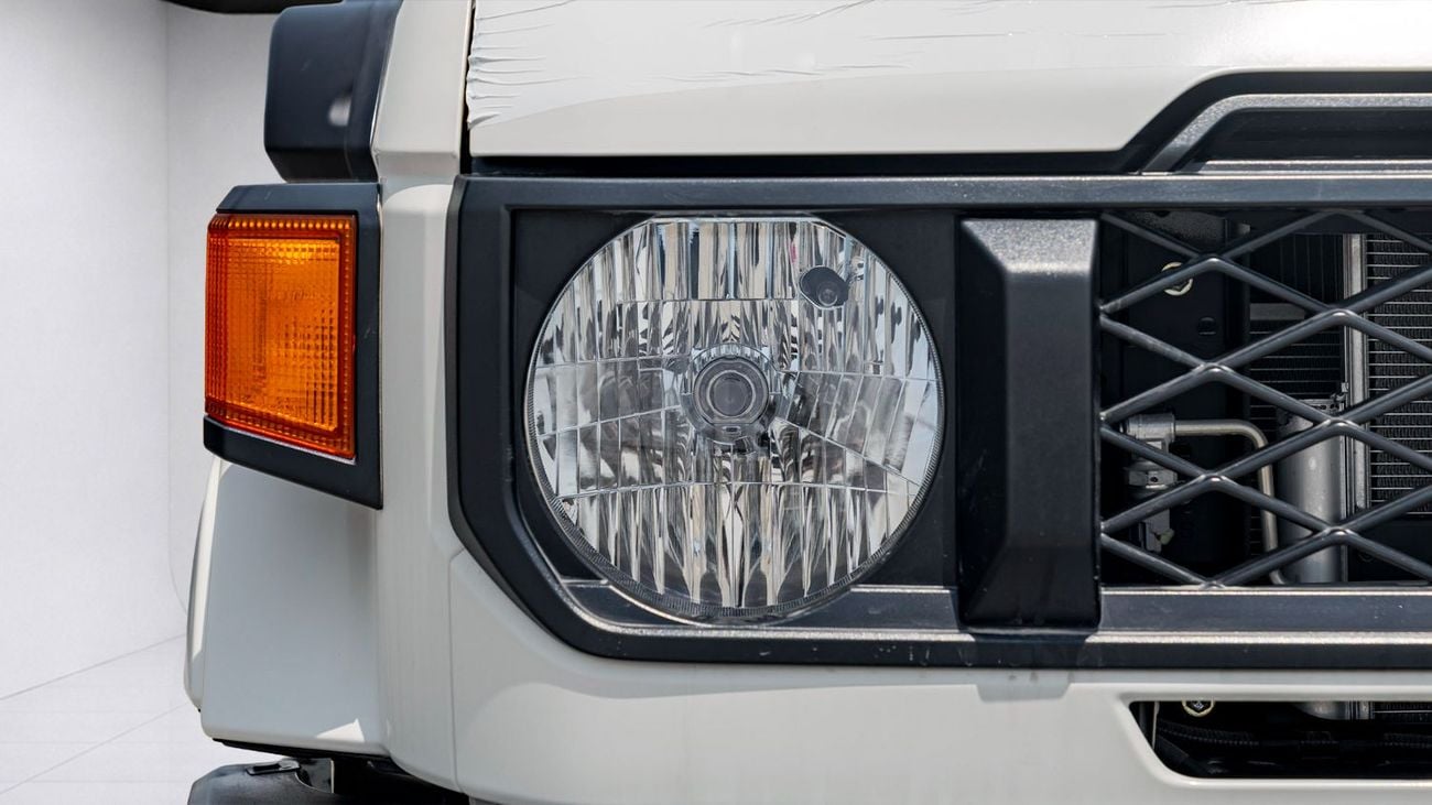 Toyota Land Cruiser 70 LC 78 HARDTOP 2.8L MT