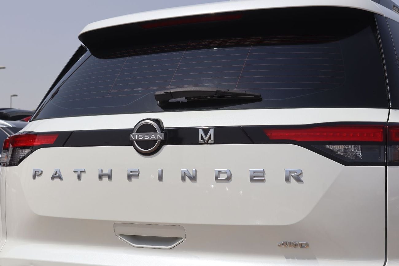 Nissan Pathfinder SV ACCIDENTS FREE - GCC- ORIGINAL PAINT - 4WD - PERFECT CONDITION INSIDE OUT