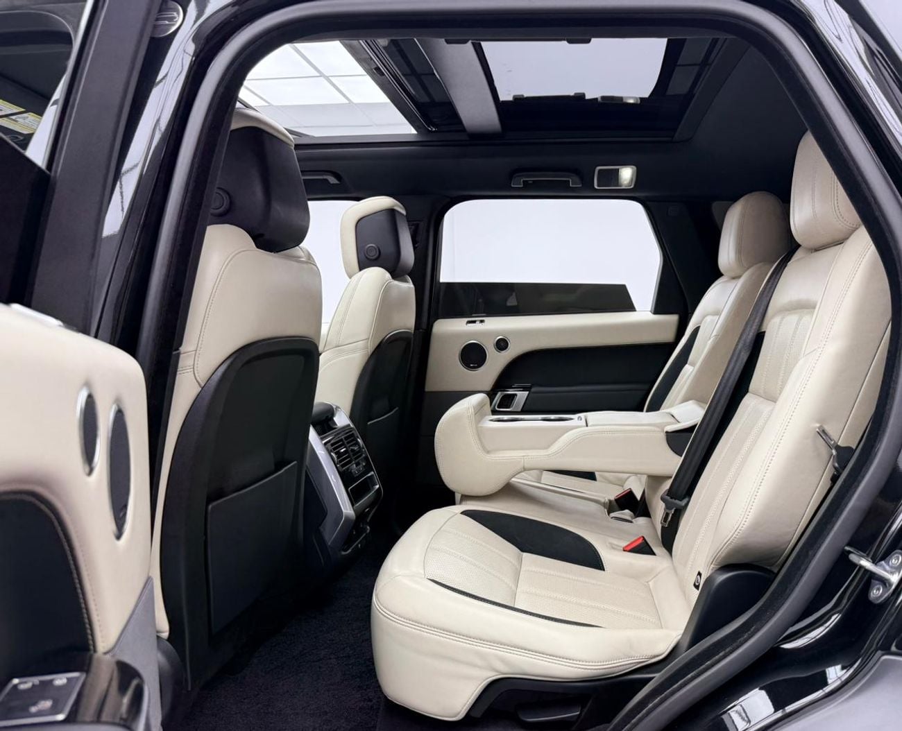 لاند روفر رينج روفر سبورت HSE DYNAMIC 2020 Range Rover Sport P525 HSE, 2027 German Experts Warranty, Excellent Condition, Fully Loaded