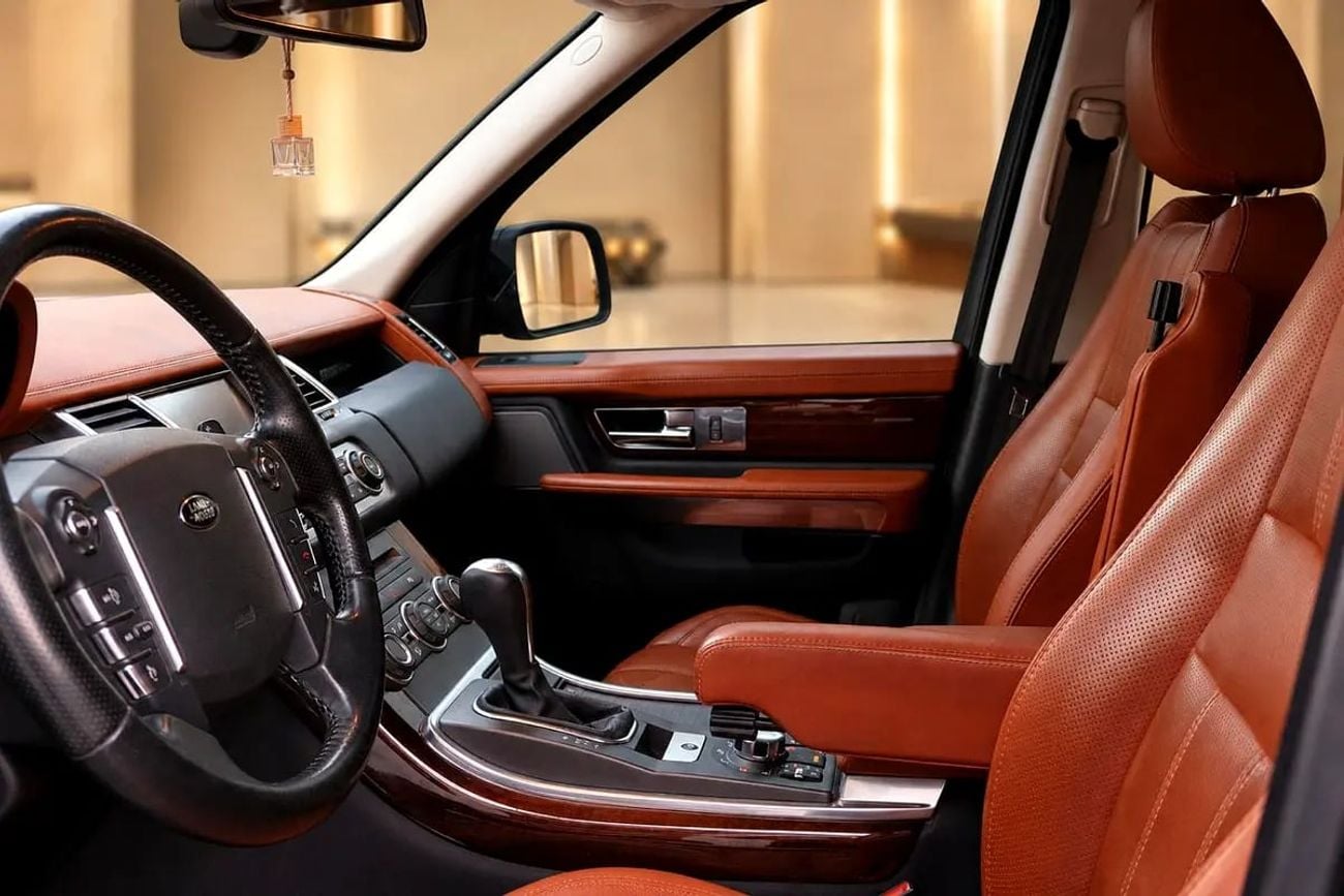 Land Rover Range Rover Sport Pristine HSE Supercharged | GCC Specs