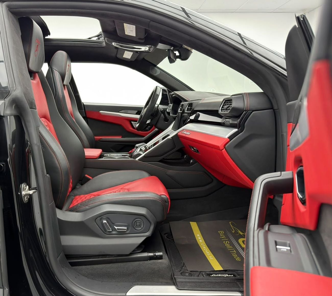 Lamborghini Urus STANDARD