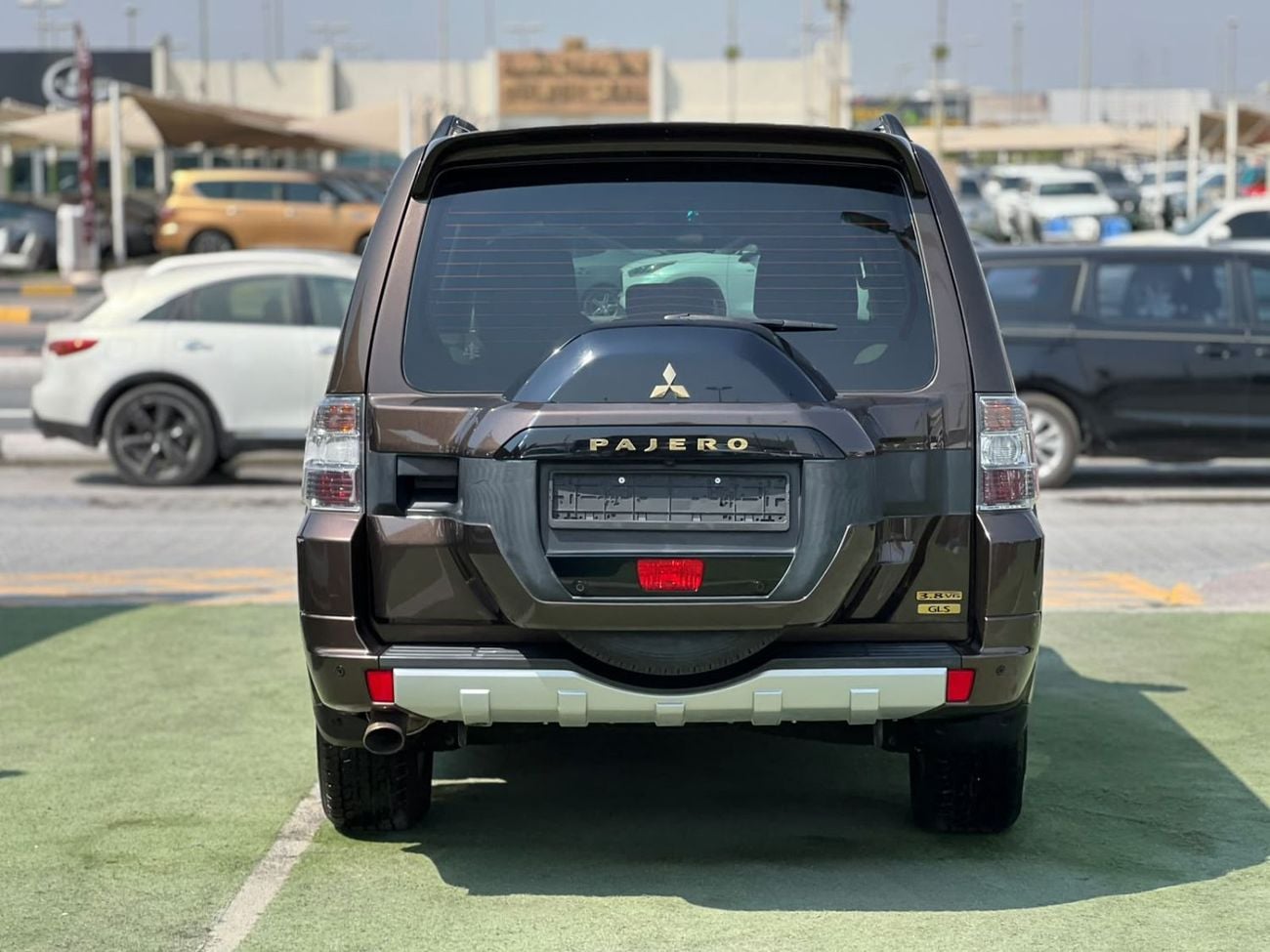 Mitsubishi Pajero GLS H/L ROCKFORD PLATINUM MITSUHBISHI PAJERO GLS 2020.ENGINE 3.8L/V6.