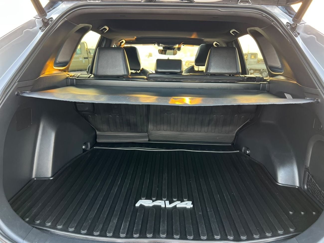 Toyota RAV4 2023 Toyota Rav4 Hybrid XSE Full Option 2.5L V4 - Sunrof - Leather Seat - AWD 4x4 - Rear Camera & Se