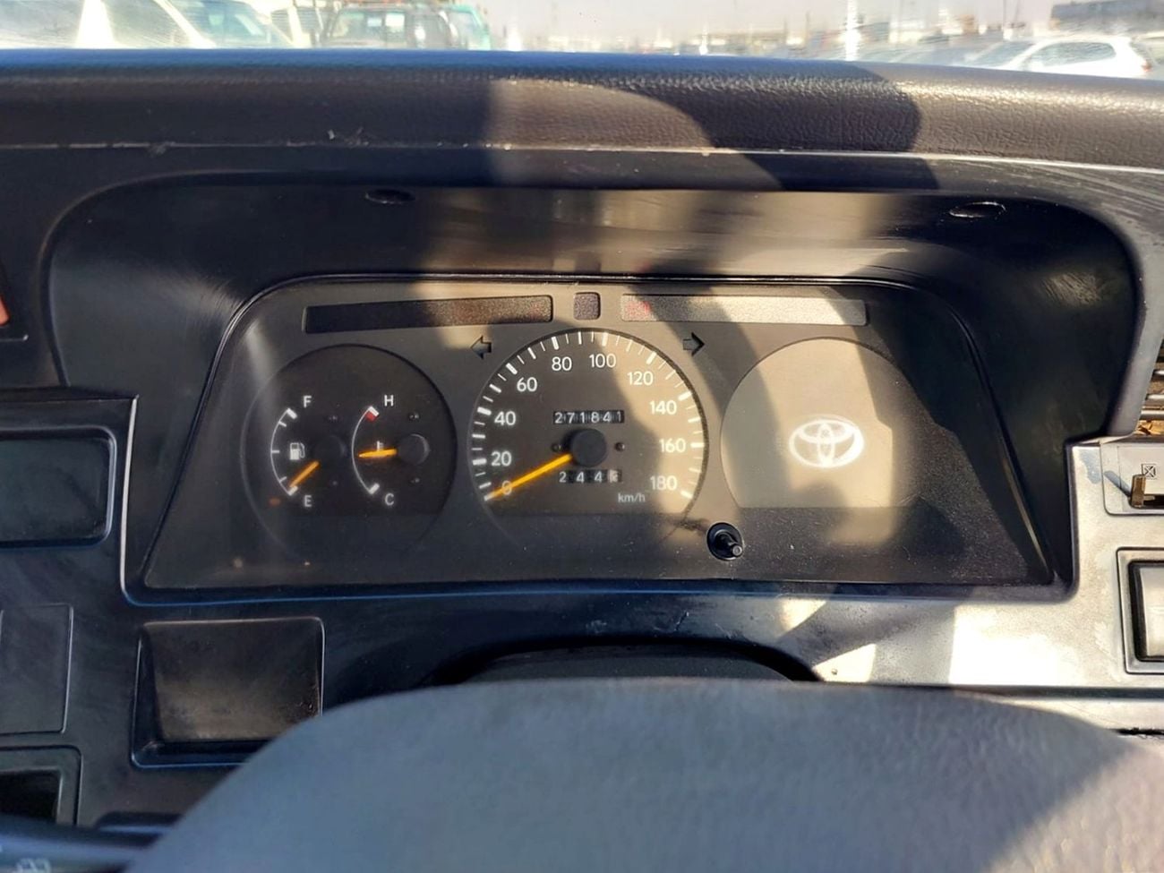 Toyota Hiace STANDARD 1998 - TOYOTA - HIACE - COMMUTER - VAN - PETROL - MANUAL - 2RZ - (PM03448)