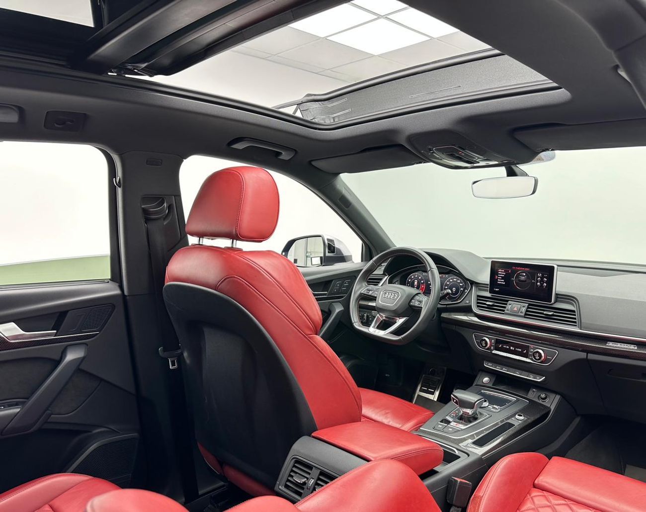 Audi SQ5 STANDARD STD 2020 Audi SQ5 Quattro, 1 Year Unlimited Km Warranty, Full Audi Service History, GCC