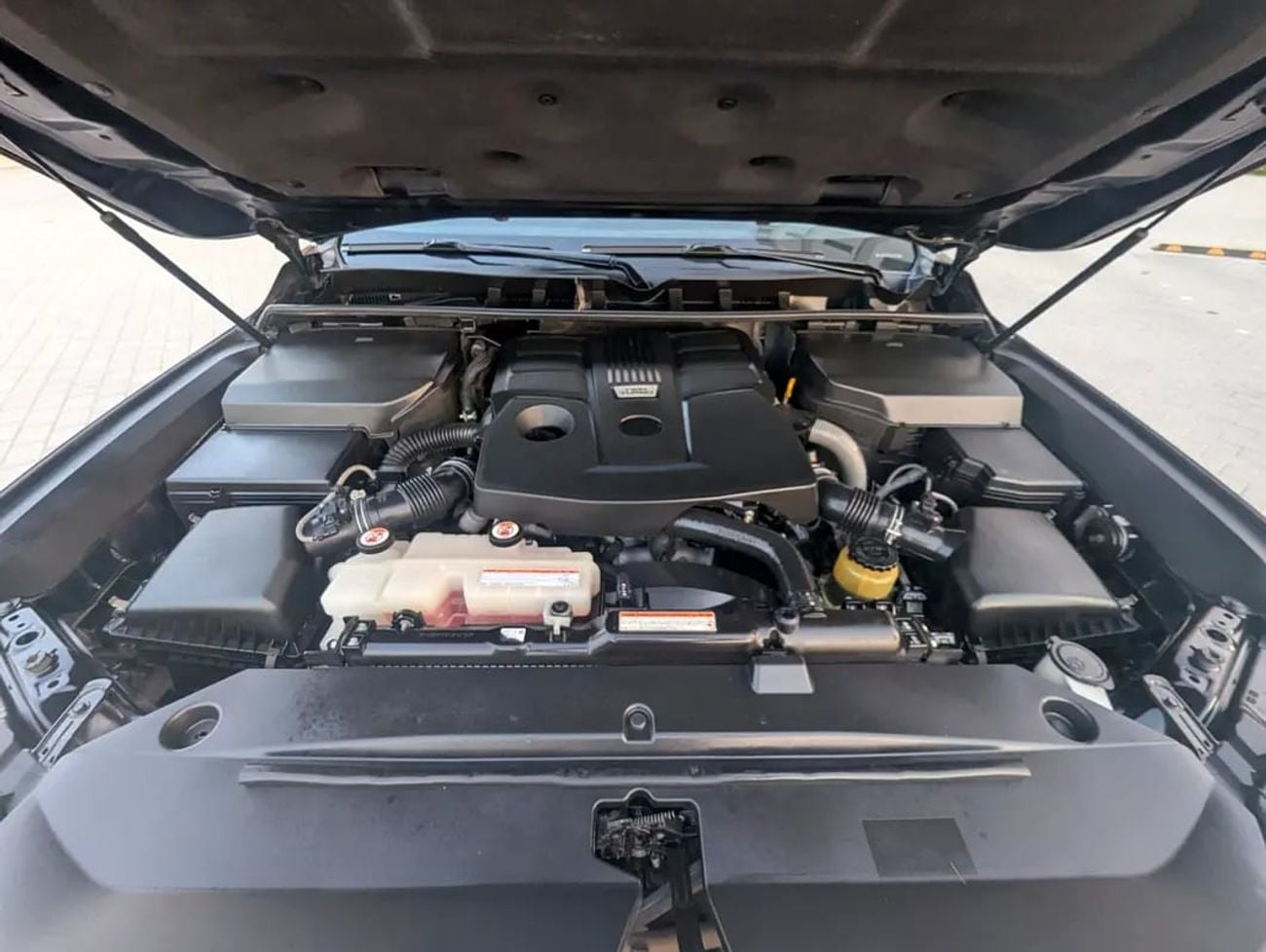 Toyota Land Cruiser VXR 2023 Twin turbo GCC specs Excellent Condition
