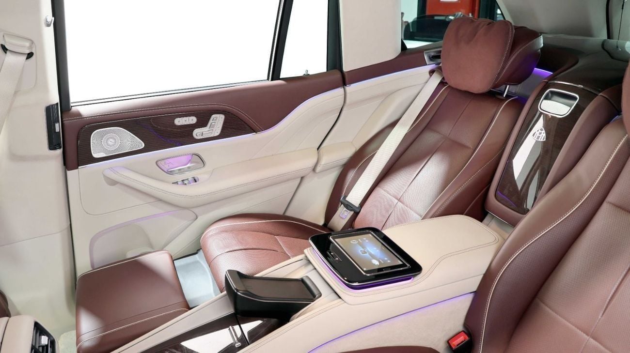 مرسيدس مايباخ gls600 مايباخ Mercedes Benz GLS 600 Maybach-GCC-Full Service History-VIP Seats-High Specs-Luxury SUV