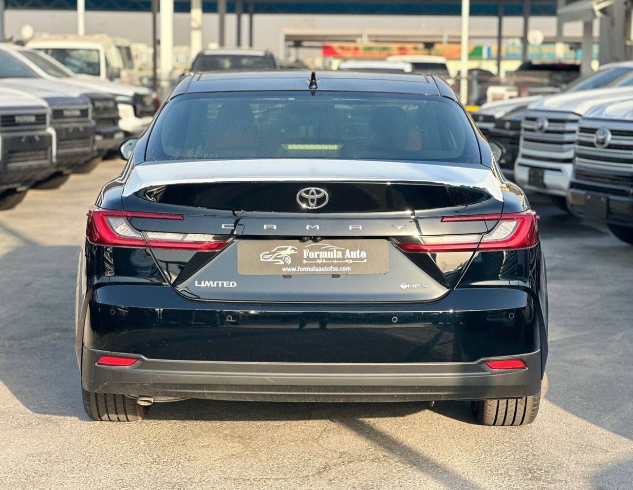 تويوتا كامري LIMITED HEV
