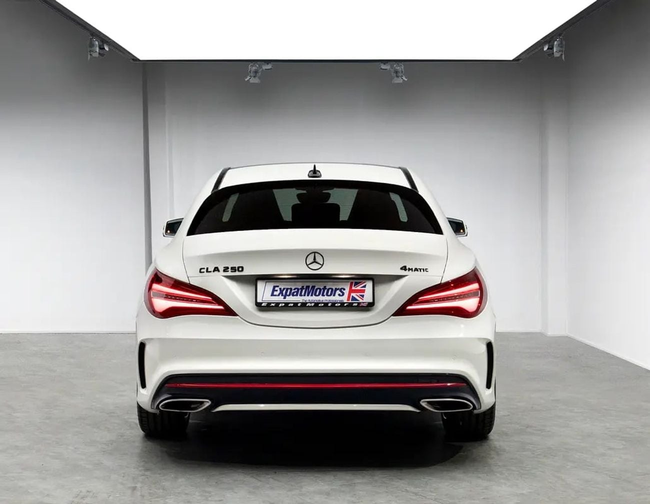 Mercedes Benz CLA250 0% DP Available • Full-Service History • GCC