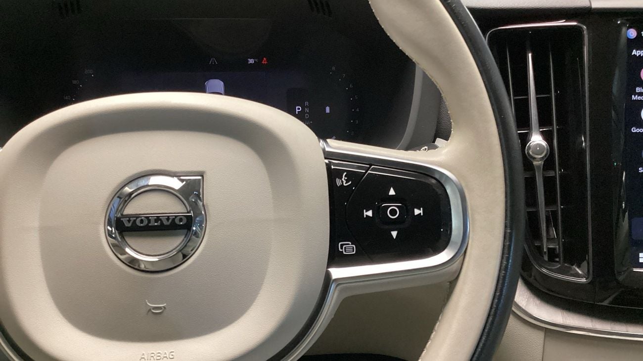 فولفو XC 60 CORE | شامل الضمان | 0 ﺪﻔﻋﺓ ﺃﻮﻟﻯ