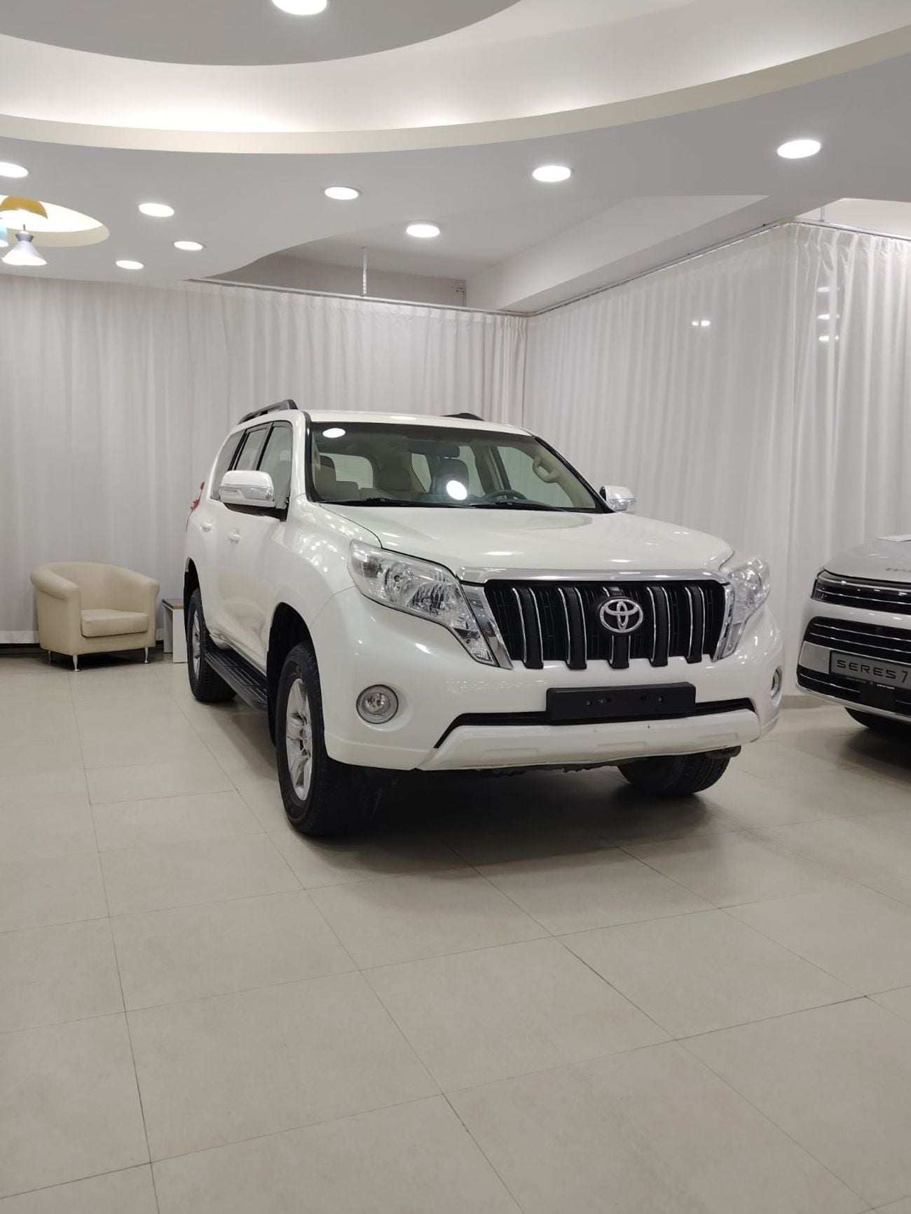 Toyota Prado GXR Toyota prado V6 GXR 2015 GCC