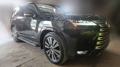 Lexus LX700h SIGNATURE | 2-YEAR WARRANTY + SERVICE AVAILABLE | IN-HOUSE FINANCING
