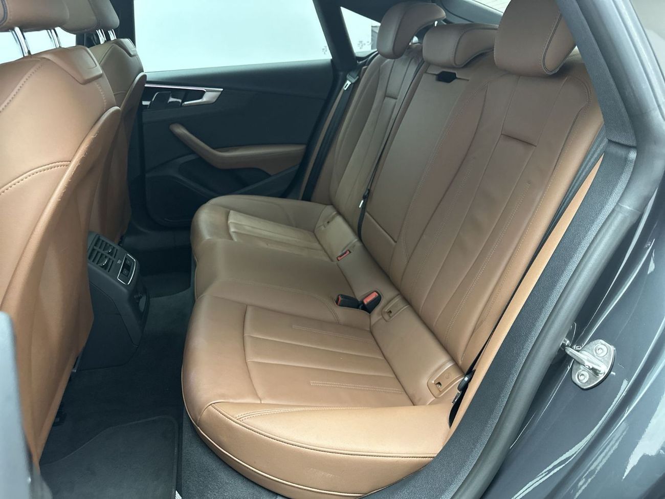 أودي A5 40 TFSI ADVANCED SPORTBACK (Ref# 23502)