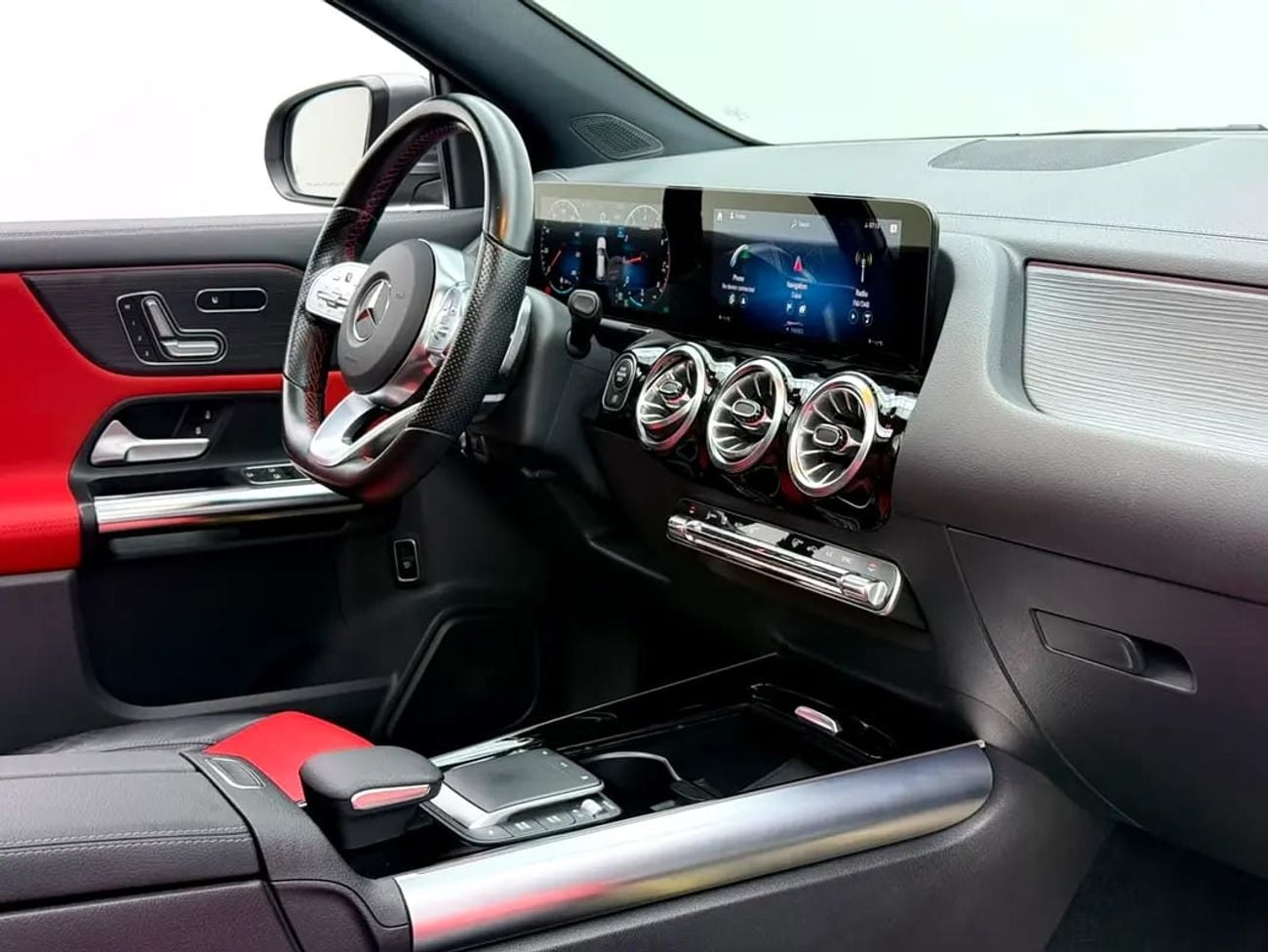 Mercedes Benz GLA 200 GLA200, MB Warranty, MB Service Pack, Fully Loaded, GCC