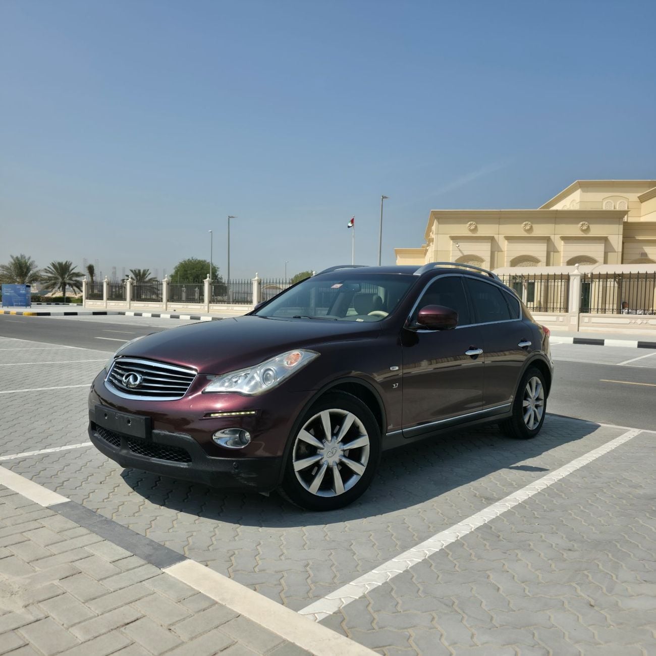 إنفينيتي QX50 بريميوم