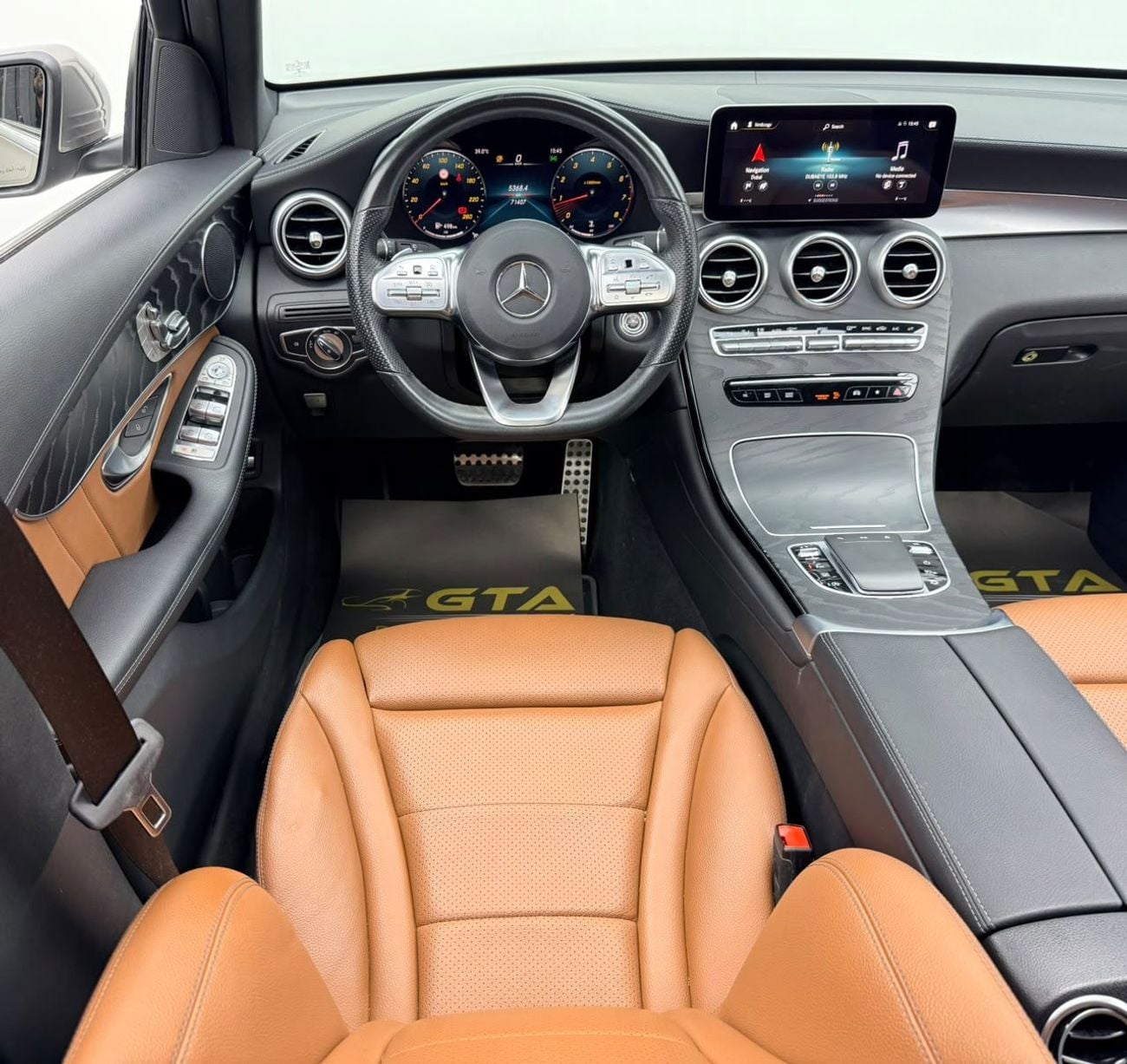 Mercedes Benz GLC200 4MATIC HIGH 2022 Mercedes Benz GLC200 AMG 4Matic, Warranty, Full Service History, Excellent Condition, GCC