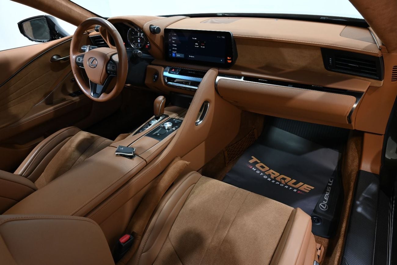 لكزس LC500h لكزس LC 500h موديل 2025، سجل صيانة كامل، ضمان لمدة عام، حالة ممتازة، ملكية نظيفة
