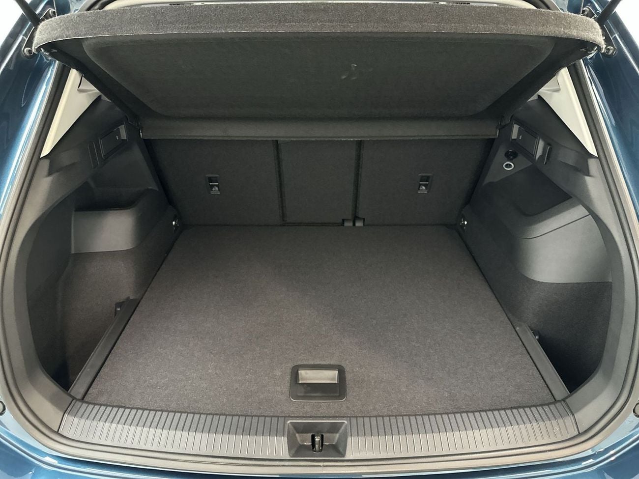 Volkswagen Tiguan Tiguan Life 1.4L | Advanced Safety | Smart Technology | Premium Comfort