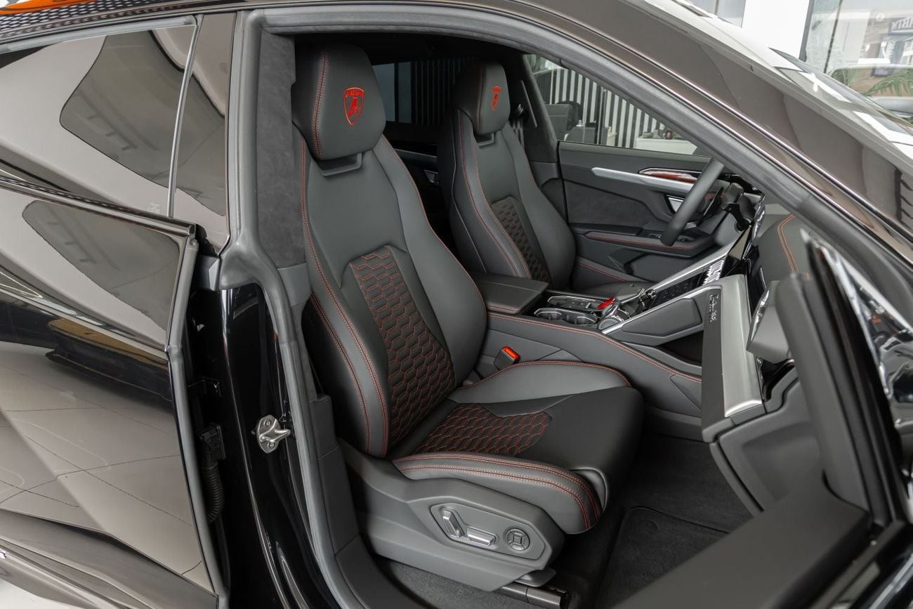 Lamborghini Urus S Lamborghini Urus S | V8 4.0L | Twin Turbo | AWD | 2024 | Japanese Specs |
