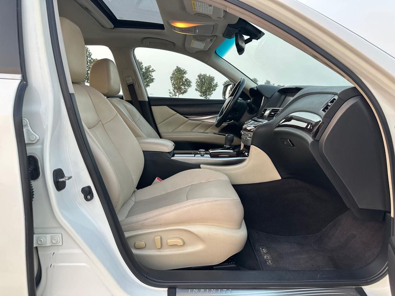 إنفينيتي Q70 إكسيلنس