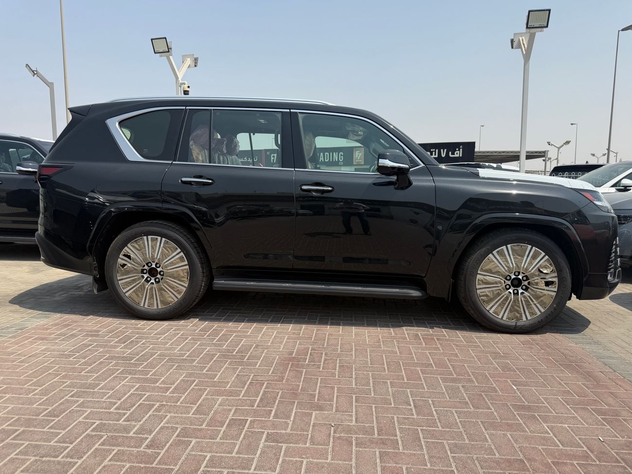 Lexus LX600 SIGNATURE