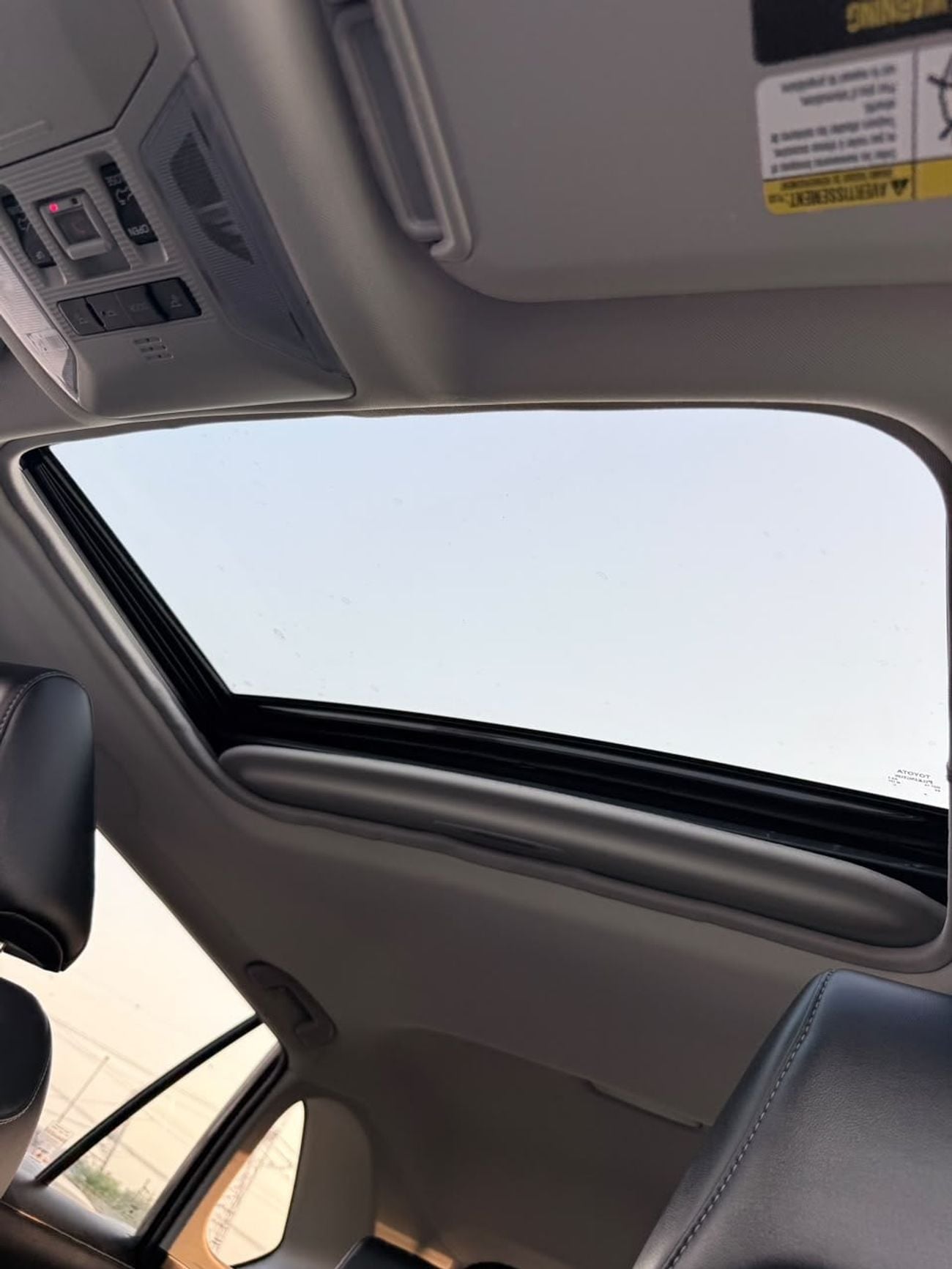 Toyota RAV4 XLE premium 2.5L