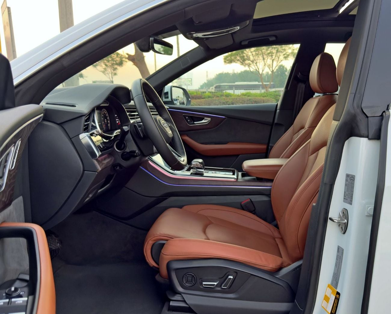 Audi Q8 55 TFSI S-LINE 2019 Audi Q8 55TFSI Quattro S Line, GCC Specifications