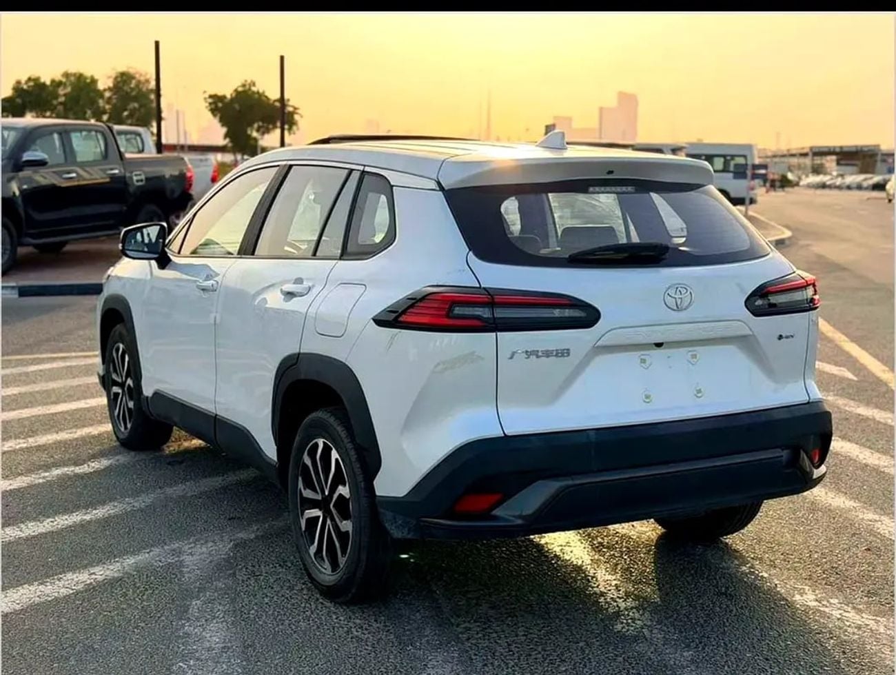 Toyota Frontlander Luxury / Luxury / 2.0L / Hybrid / Chinese Specs