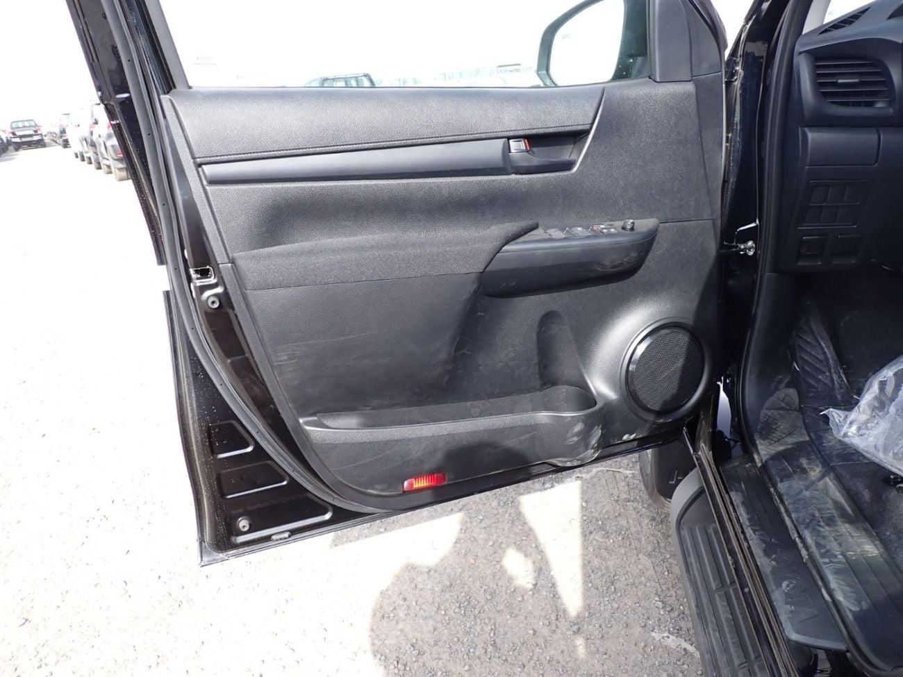 تويوتا هيلوكس GL Toyota hilux 2.7L petrol MY2025 for export only