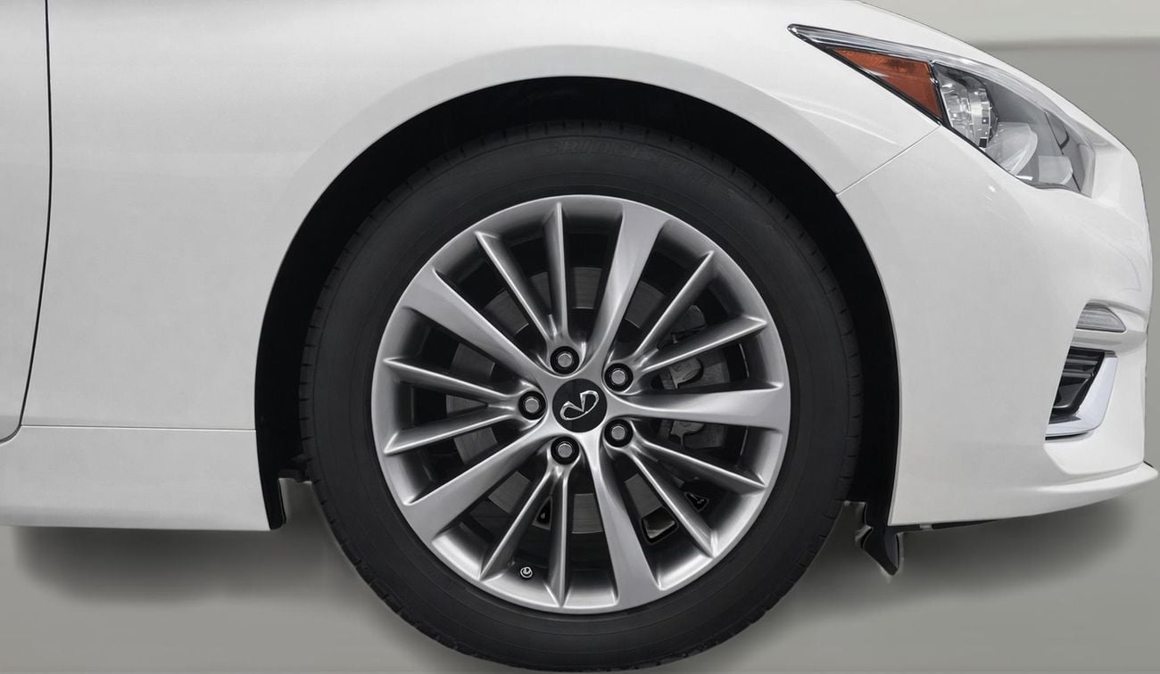 إنفينيتي Q50 LUXE كارس24 هي سوق ضخم للسيارات المستعملة موثوق ومضمون ٪كارس24 هي سوق ضخم للسيارات المستعملة موثوق ومضمون