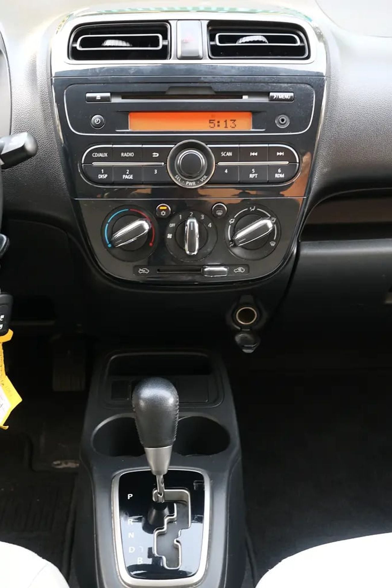 ميتسوبيشي اتراج جي إل إكس - GCC Specs - Low Mileage