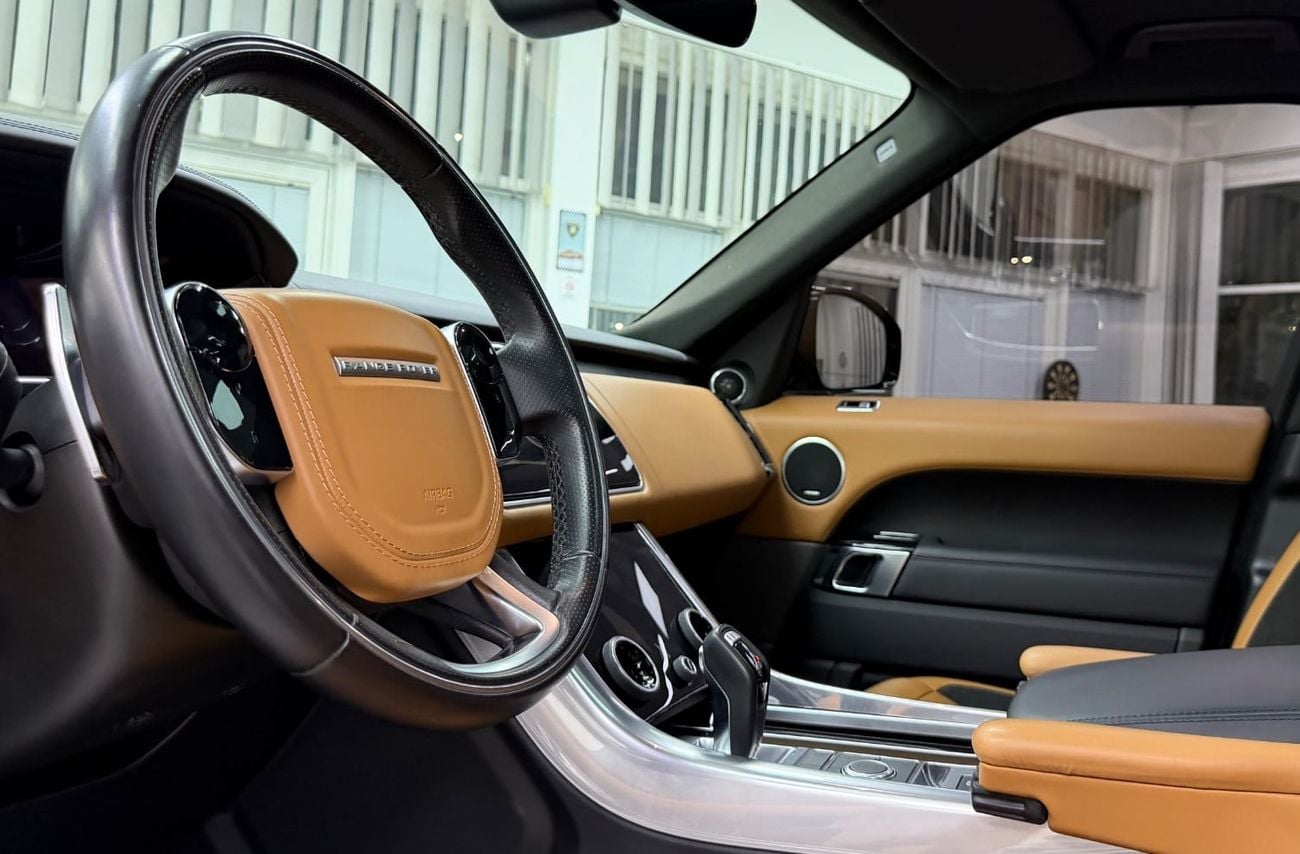 Land Rover Range Rover Sport HSE DYNAMIC GCC .. FSH .. HSE .. V8 .. Dynamic .. Perfect Condition