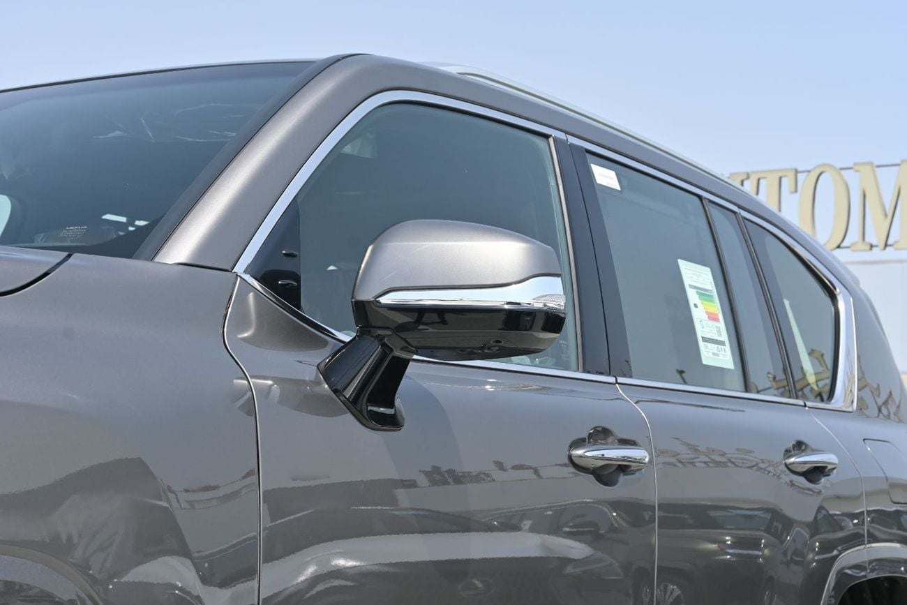 لكزس LX 700h SIGNATURE محرك V6 سعة 3.5 لتر بشاحن توربيني مزدوج + هجين، موديل 2026، اللون رمادي