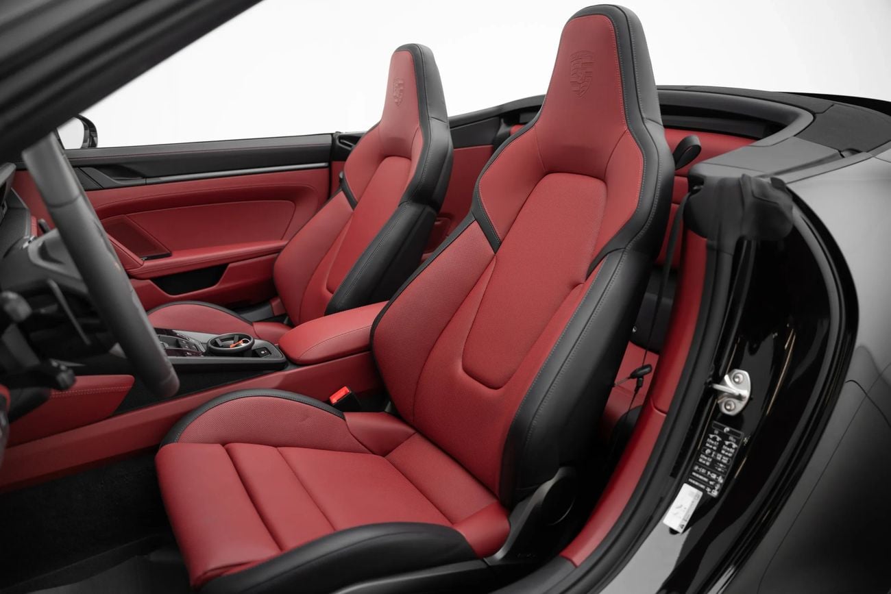 Porsche 911 CARRERA 4GTS