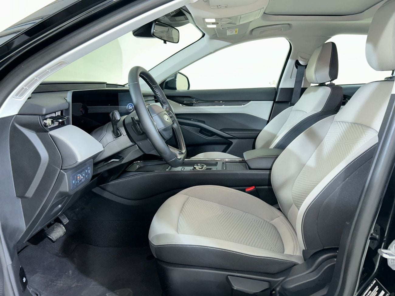 Ford Taurus TREND FH-TPC1225N/AL TAYER MOTORS/ AL QOUZ SHOWROOM