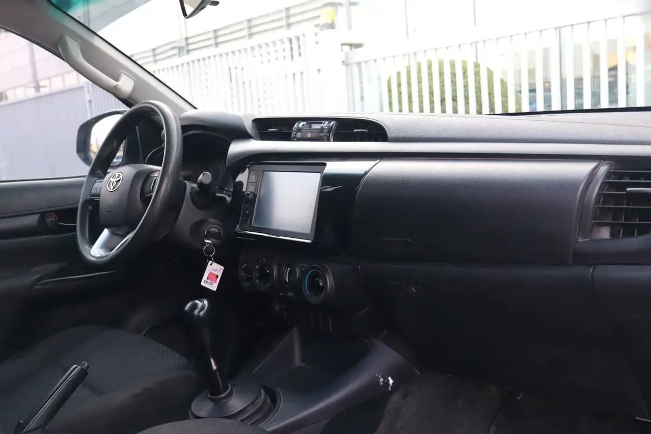 تويوتا هيلوكس GLX Toyota Hilux 2022 مواصفات خليجية
