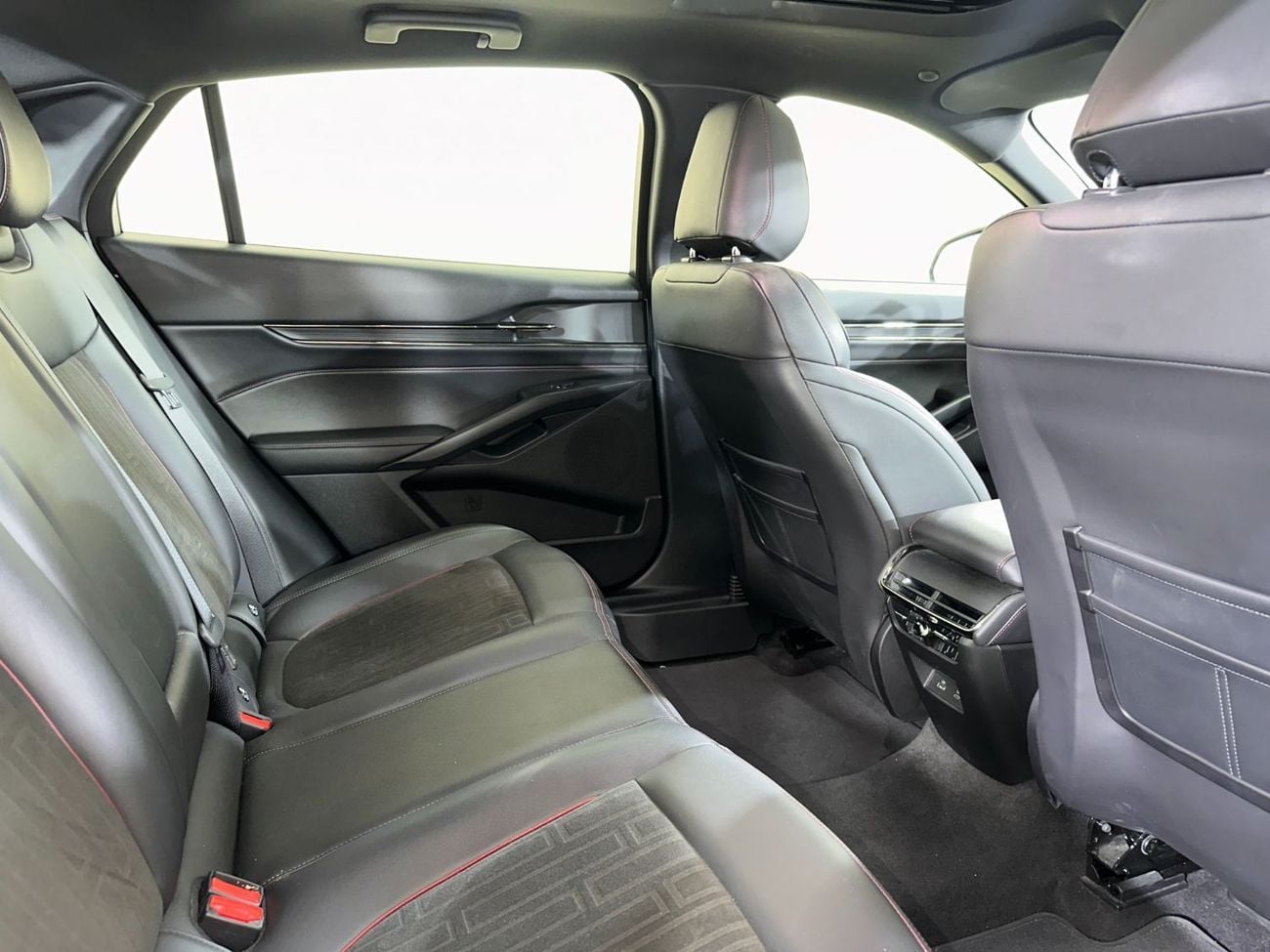 Ford Taurus AMBIENTE TPC2223 / AL TAYER MOTORS/ AL QOUZ SHOWROOM