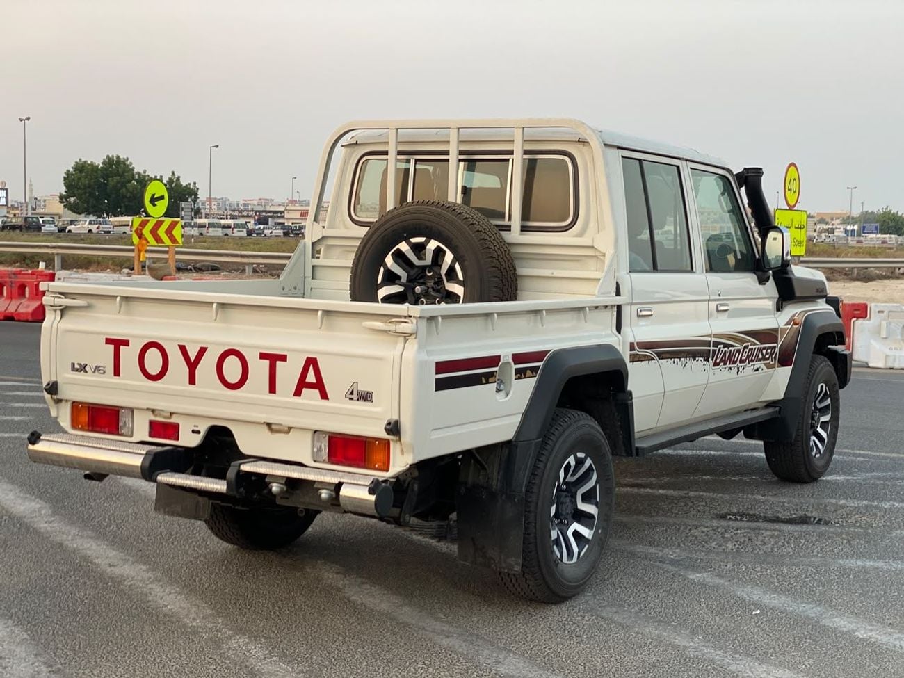 Toyota Land Cruiser Pick Up