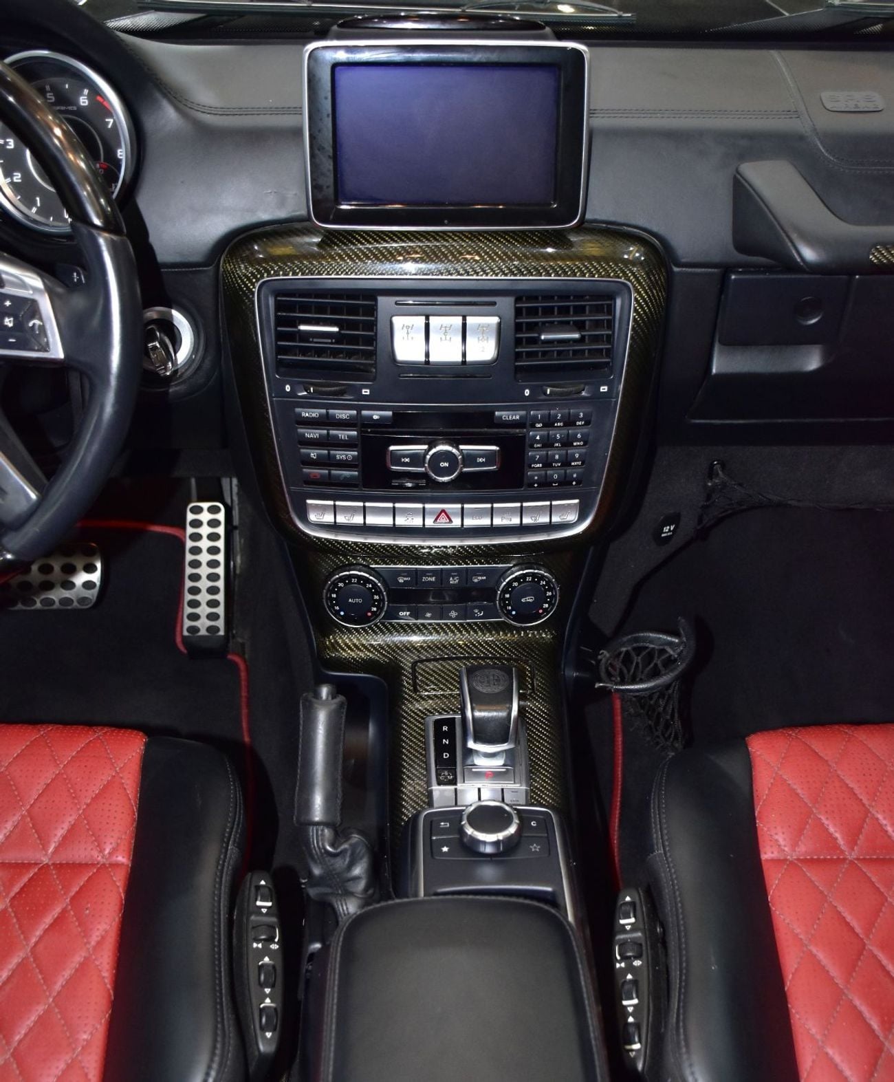 Mercedes Benz G63 AMG STANDARD EXCELLENT DEAL for our Mercedes Benz G63 AMG ( 2015 Model ) in Black Color GCC Specs