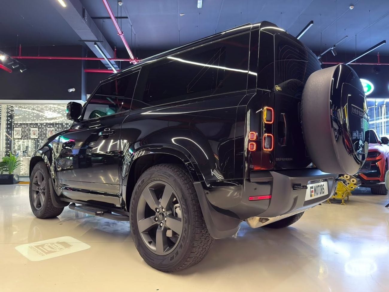 Land Rover Defender 90 X-DYNAMIC SE P300 2026 Land Rover Defender 90 X-Dynamic SE P300 | Low Mileage | AL Tayyer Warranty and Service